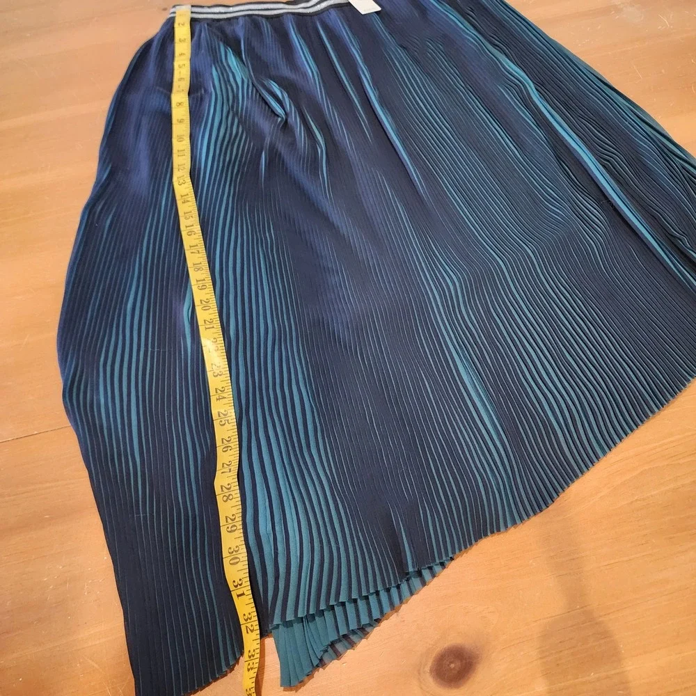 Seen Worn Kept this new
